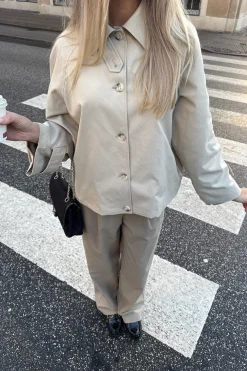 Avaic Short Trenchcoat A23824