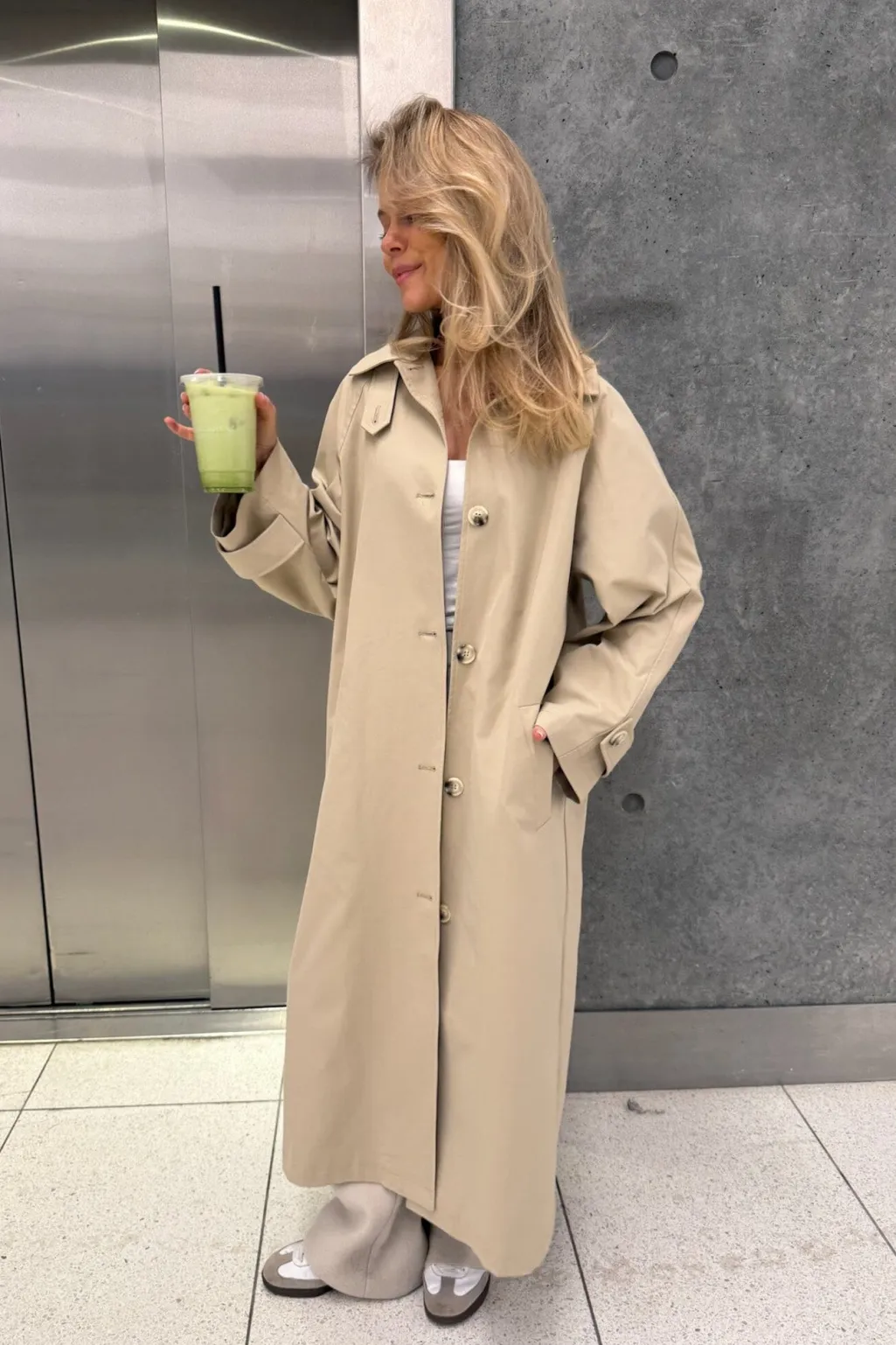 Avaic Trenchcoat A23791