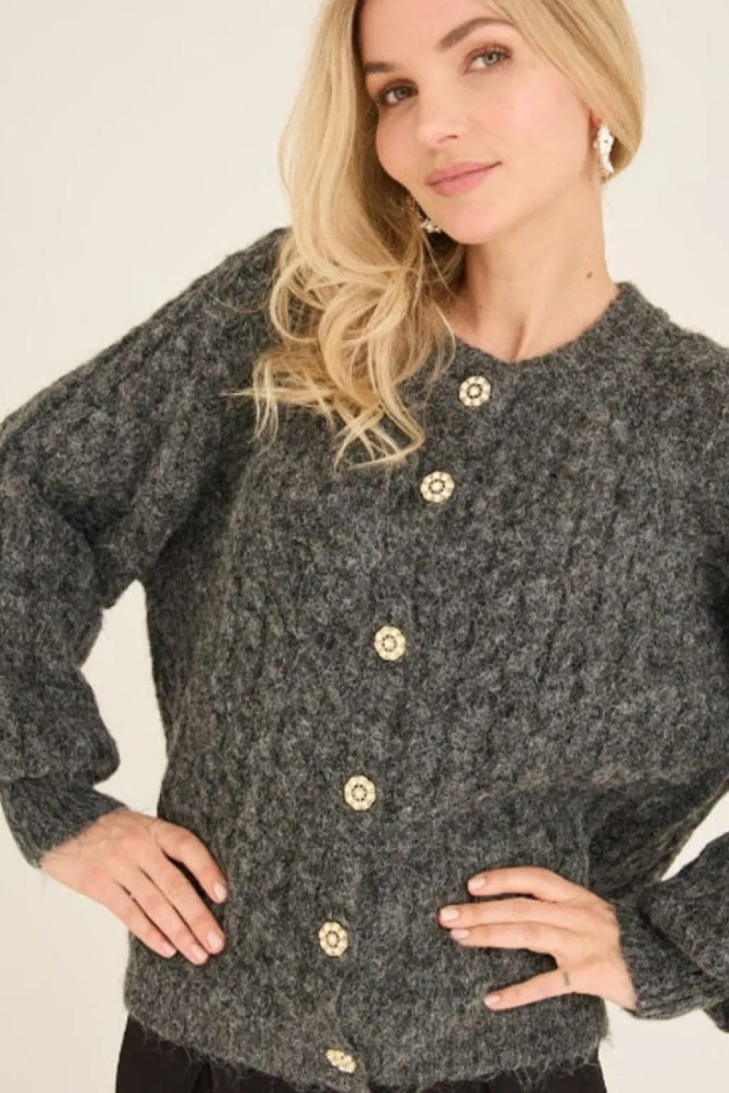 Avkabba Knit Cardigan AV6022