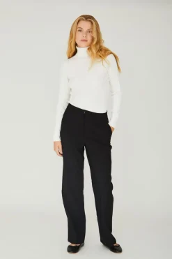 Avrib Rollneck Blouse