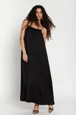 Bbkorthalsiabbtora Dress BBW4965