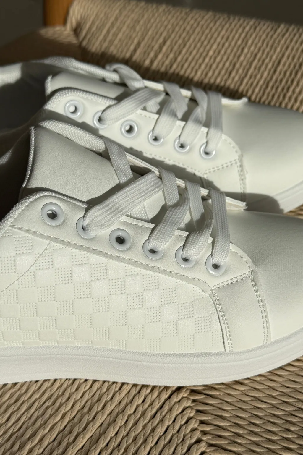 Blazalea Sneakers