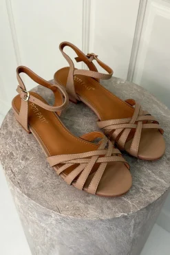 Blgeranium Sandals