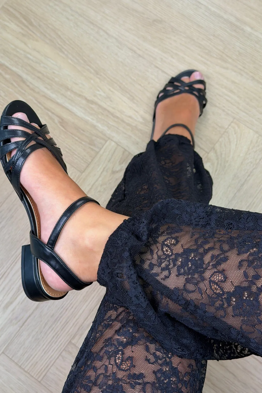 Blgeranium Sandals
