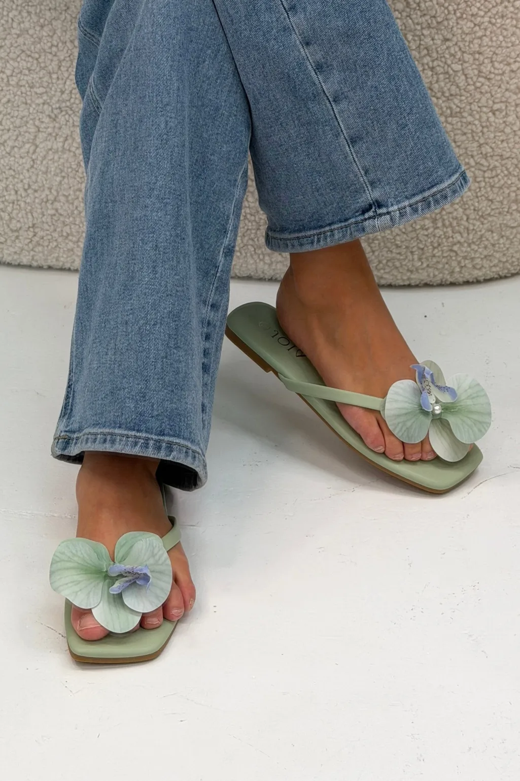 Blmorning Glory Sandals