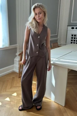 Celina Vest