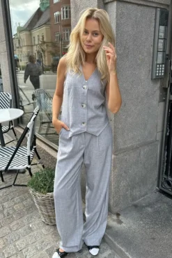 Celina Vest