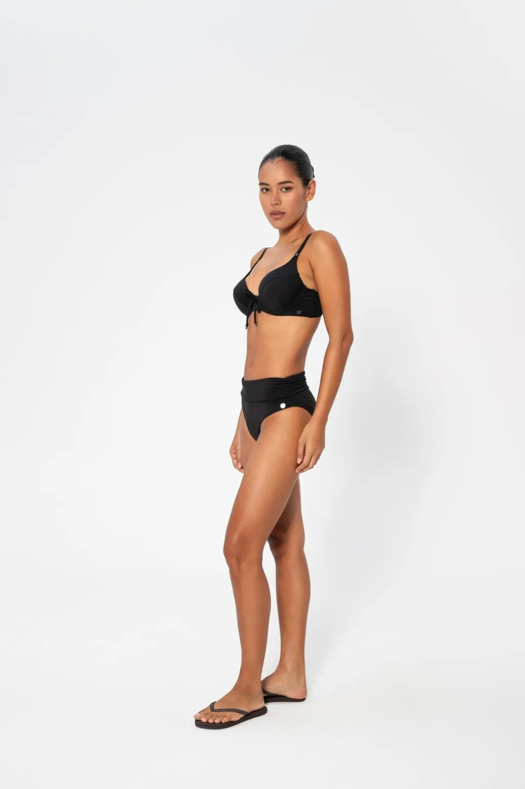 Chara Solid Bottom Bikini Bottom Pews2137