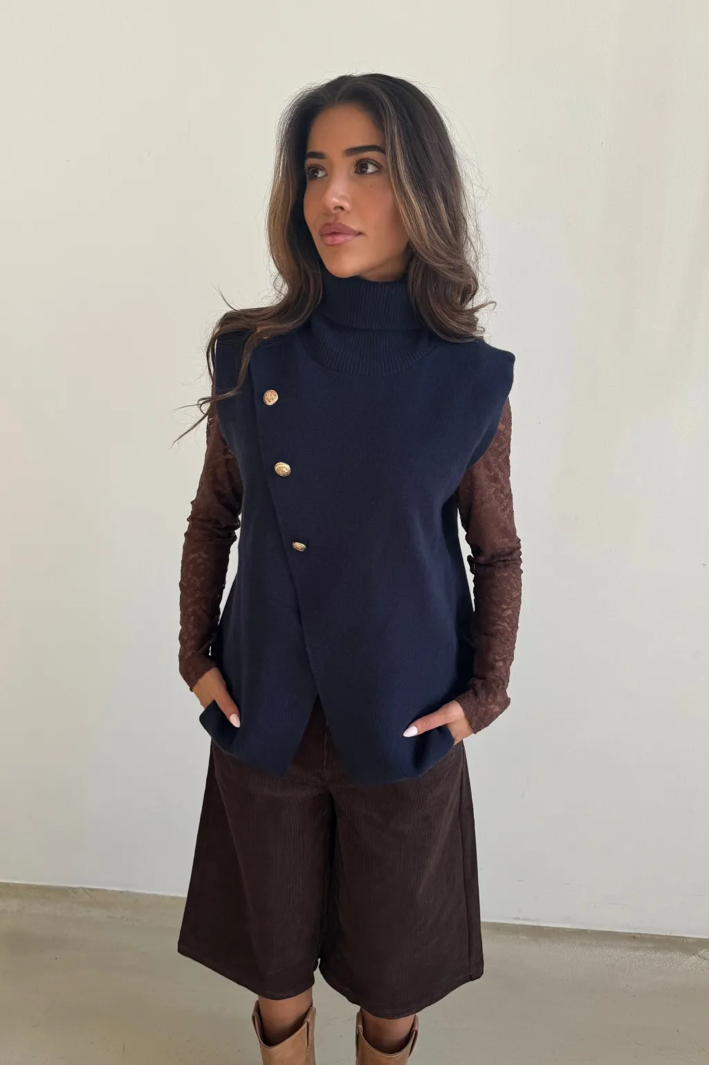 Colola Vest 15077