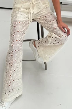 Coroberta Lace 14870