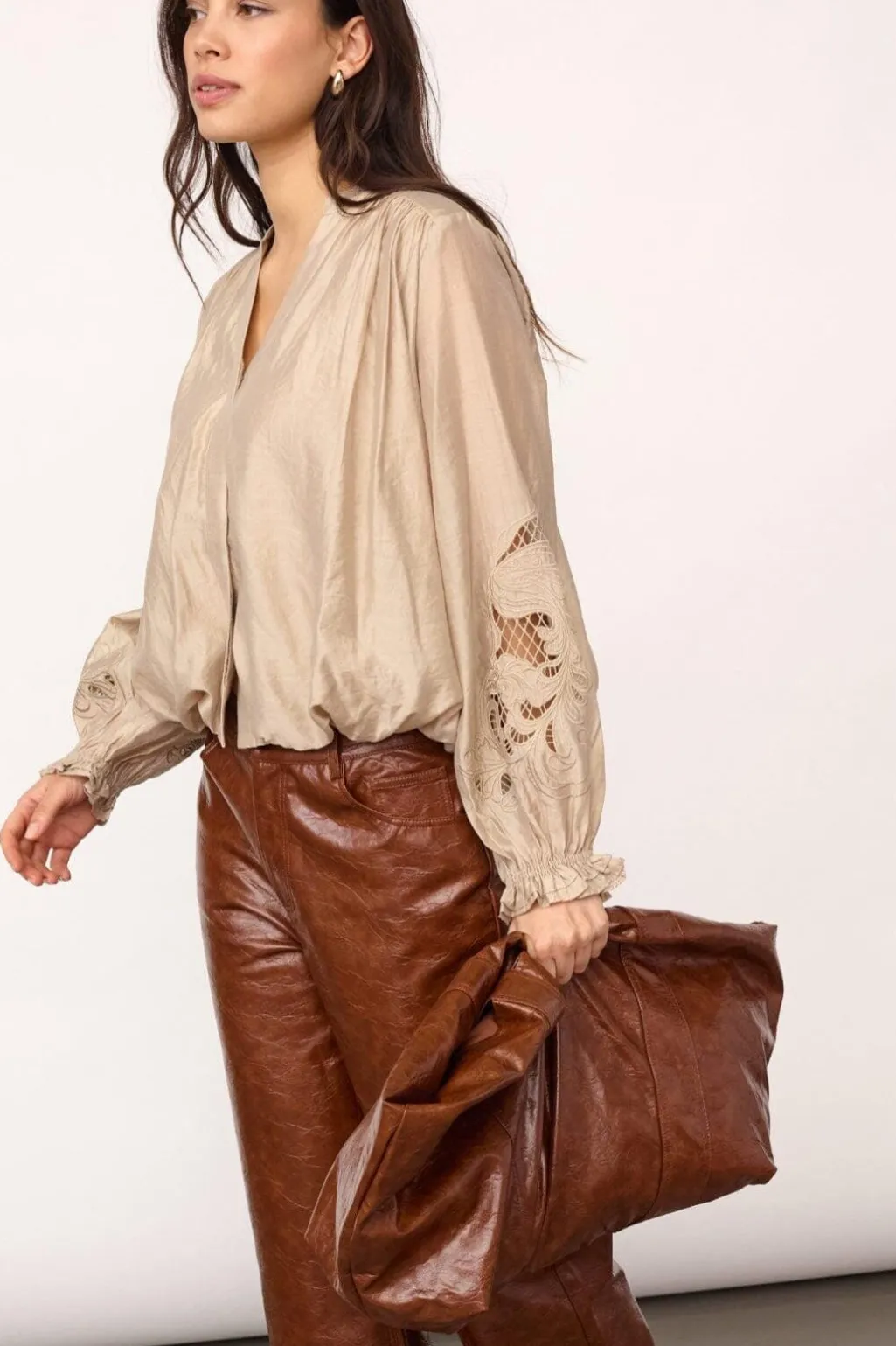 Delincc Balloon Emb Shirt 500204