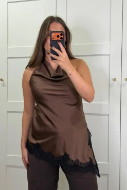 Dmhalterneck Lace