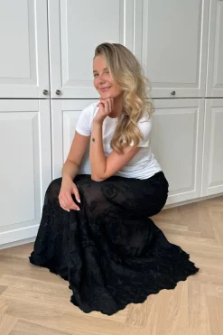 Ellinoric Lace Maxi Skirt