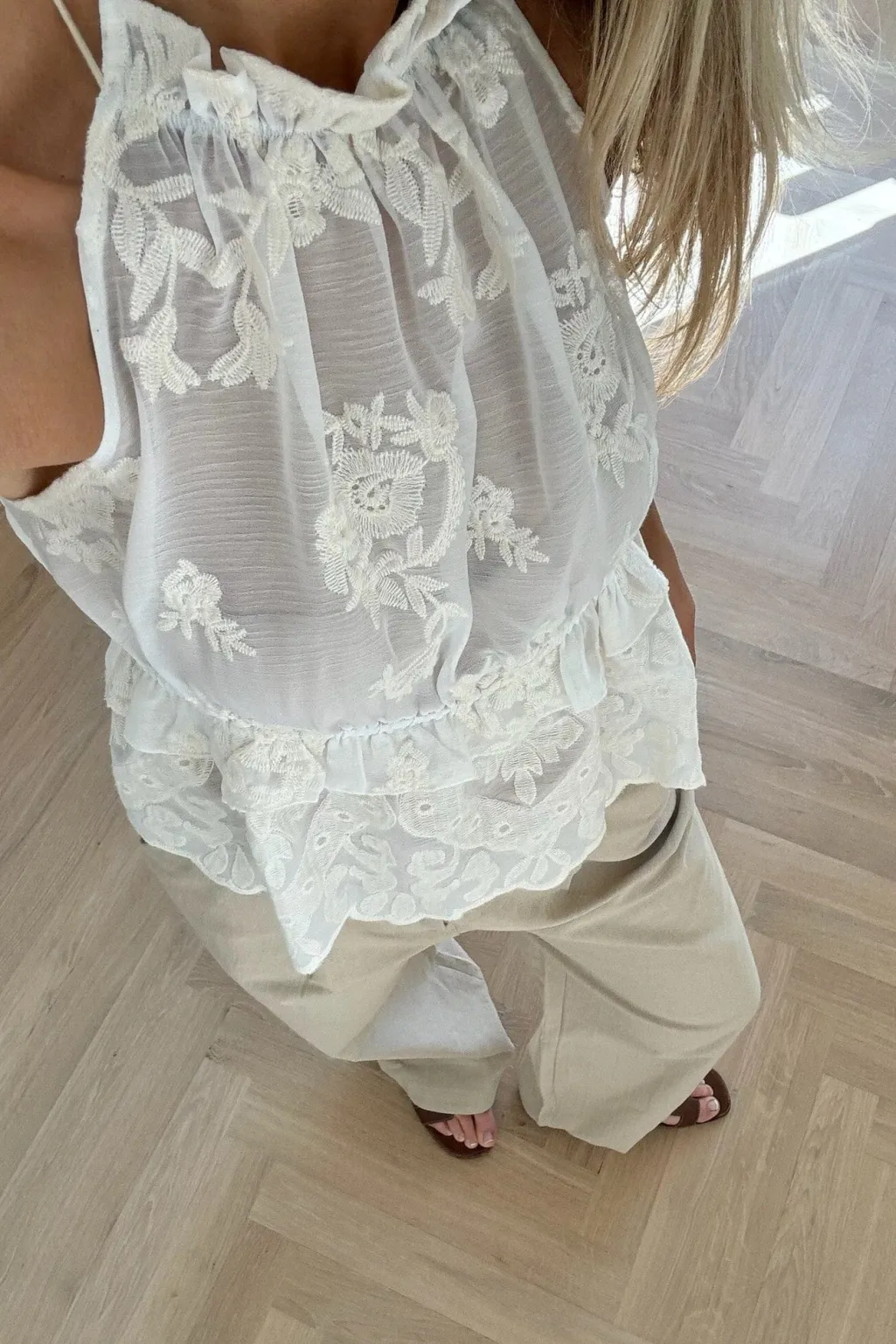 Ellinoric Lace Top