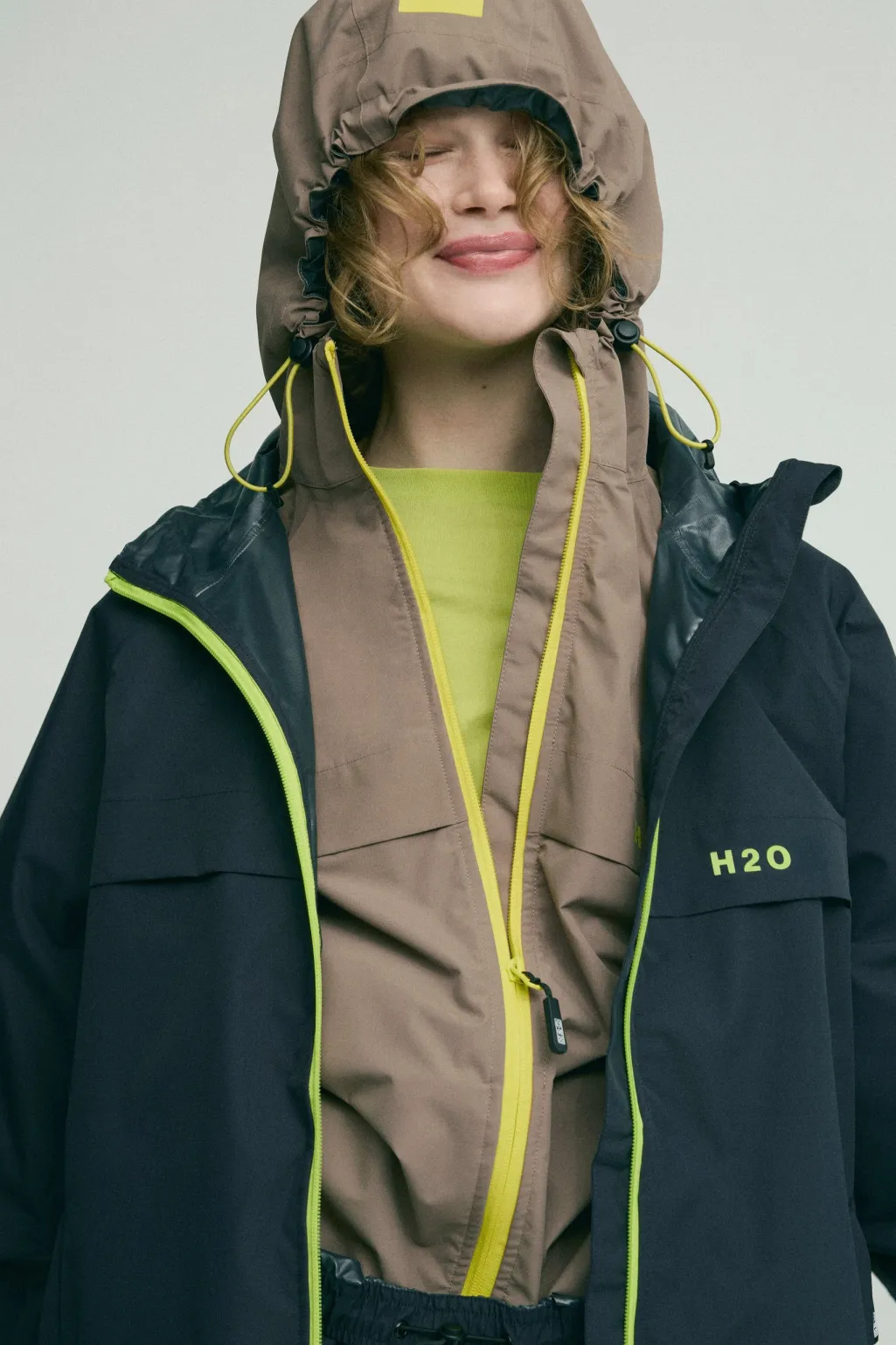 H2h2Rømø Festival Lw Rain Jacket Packable 100980-2
