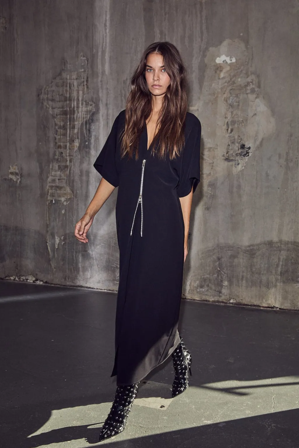 Hlasatari Zip V Dress HL10512