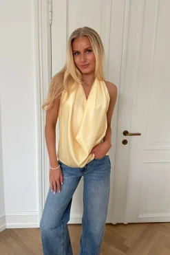 Hollyic Wrap Top A2553
