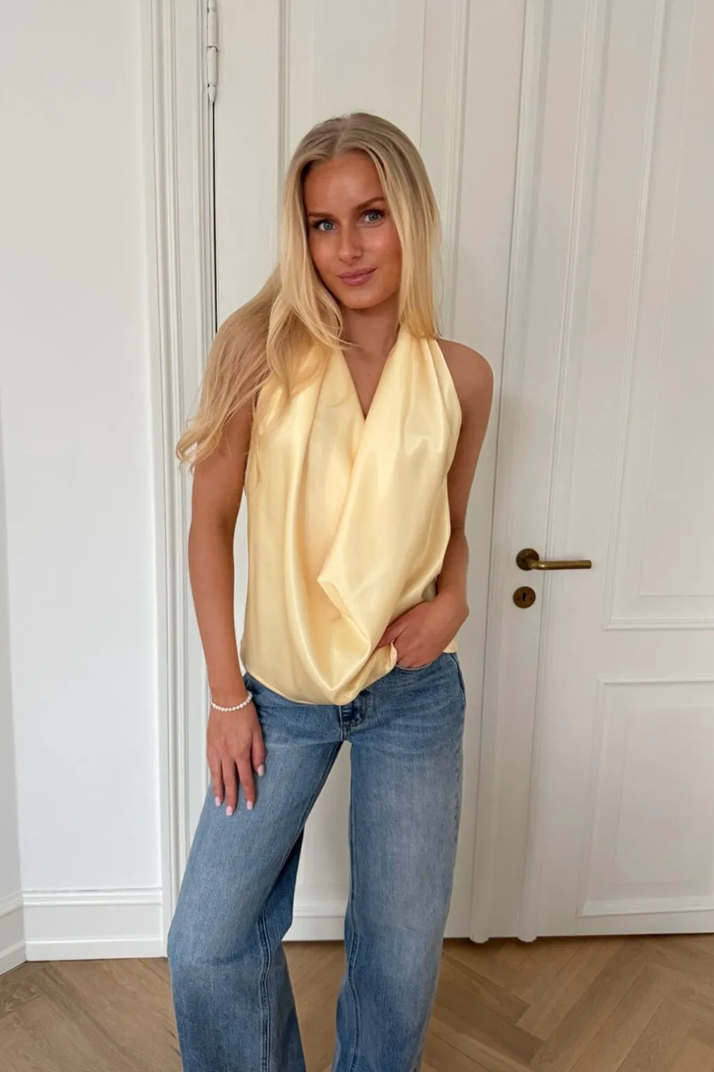 Hollyic Wrap Top A2553