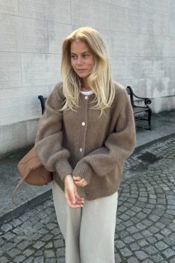 Idaic Cardigan