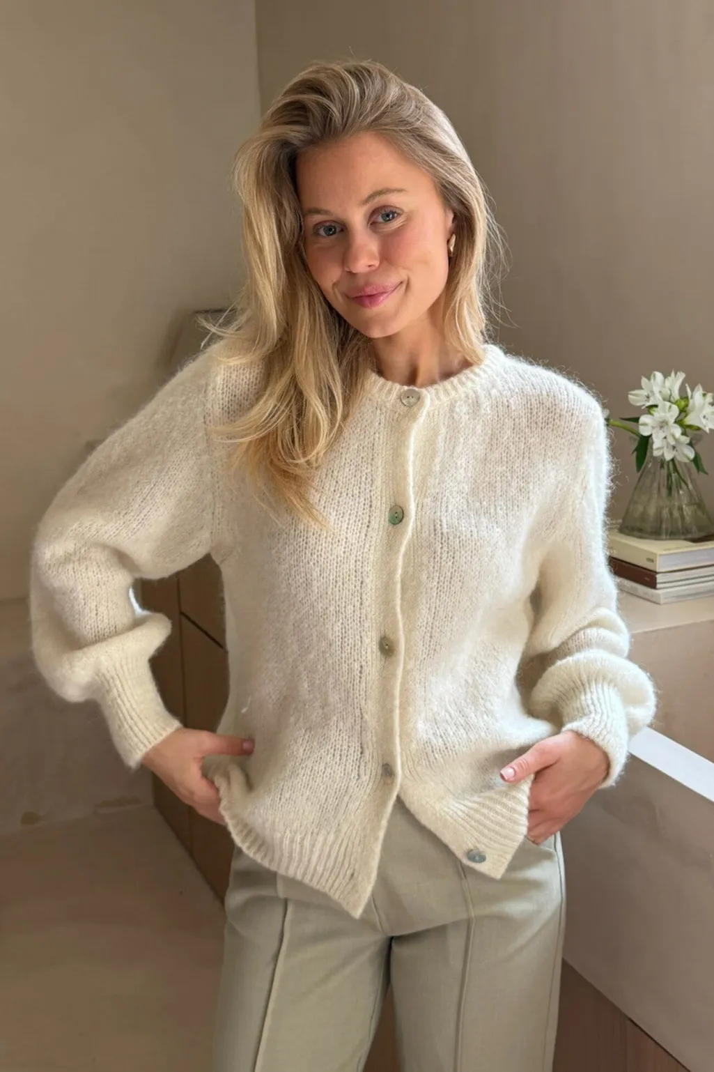 Idaic Cardigan