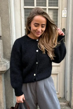 Idaic Cardigan