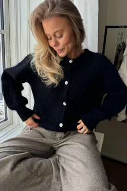 Idaic Cardigan