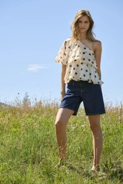 Jdyfay Life One-Shoulder Top