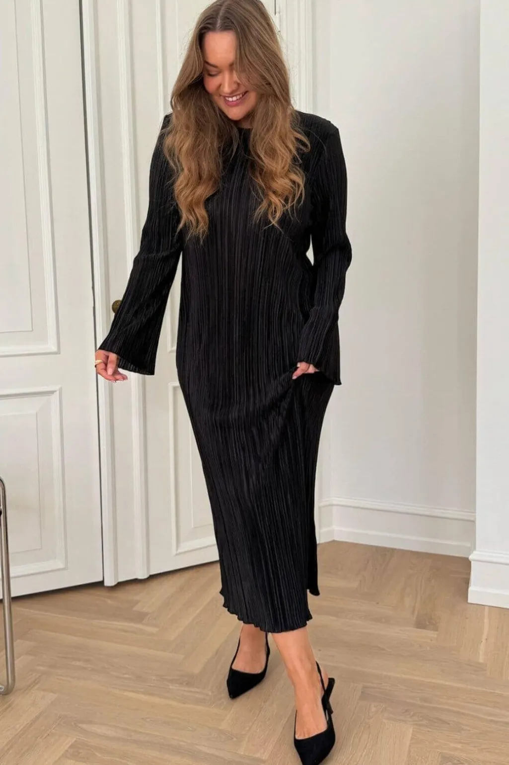 Kellyic Long Plissé Dress A23287