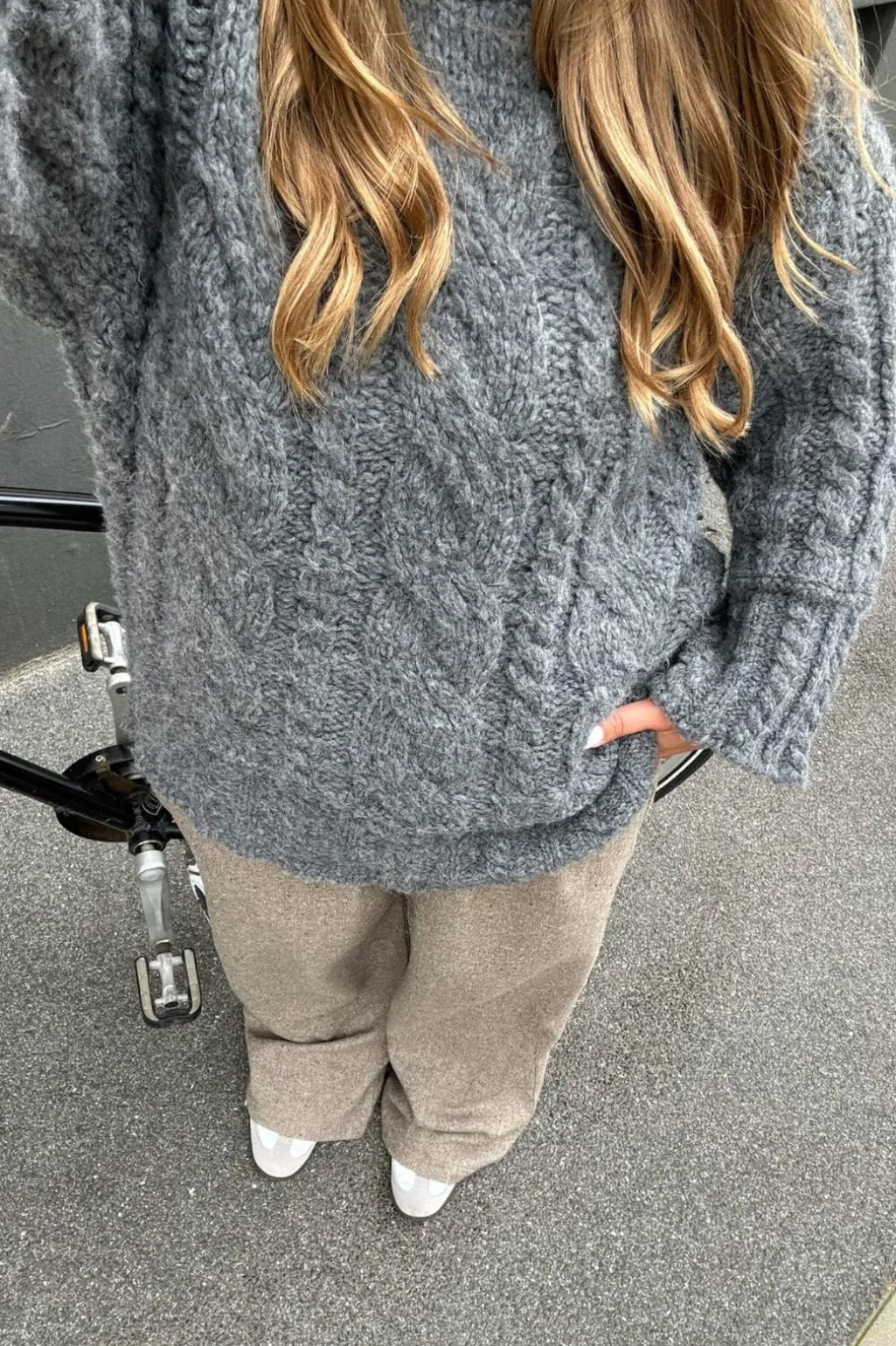 Kikiic Sweater