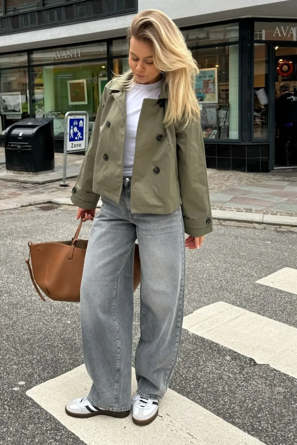 Lunaic Trenchcoat