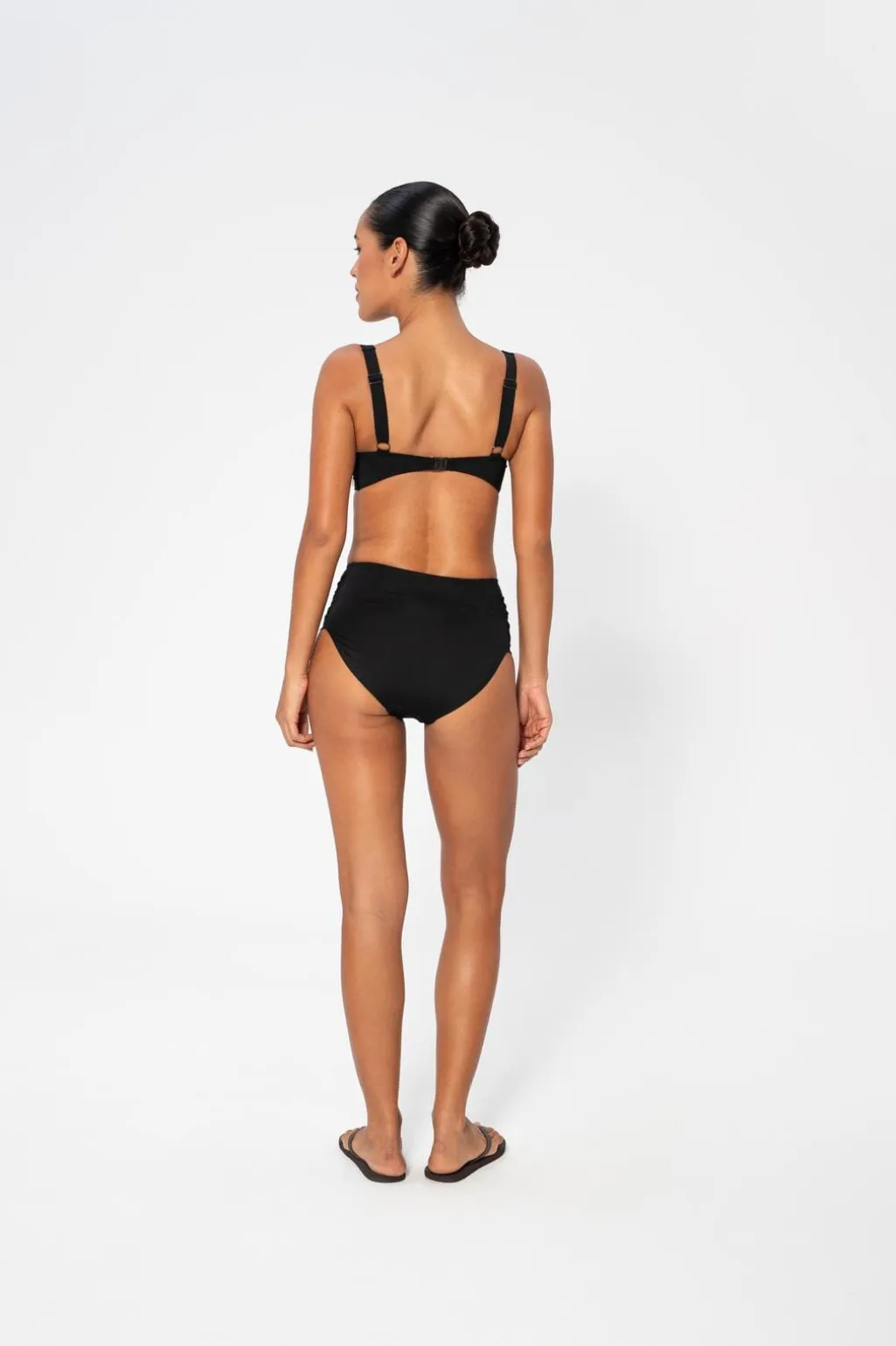 Lydia Solid Top Bikini Top Pews2134