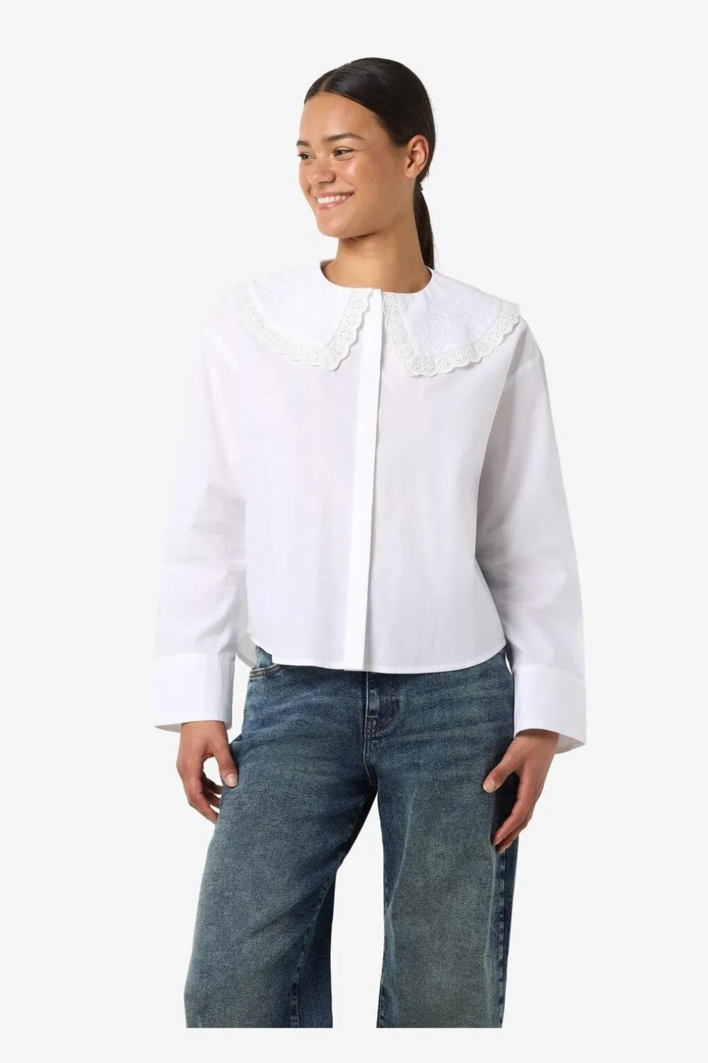 Nmeliza L/S Embr Collar Shirt