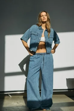 Nmenza S/S Reg Crop Shirt Mg004Mb