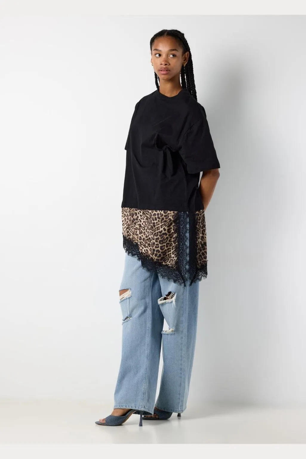 Nmfilla S/S Oversize Satin T-Shirt