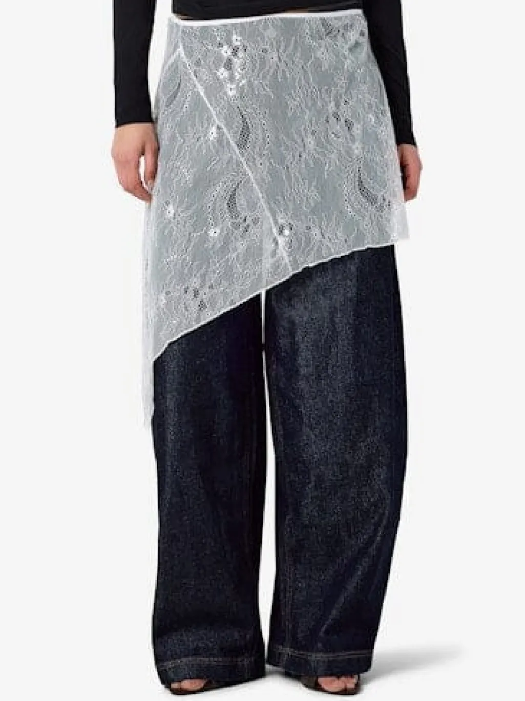 Nmida Elasticated Lace Skirt /1