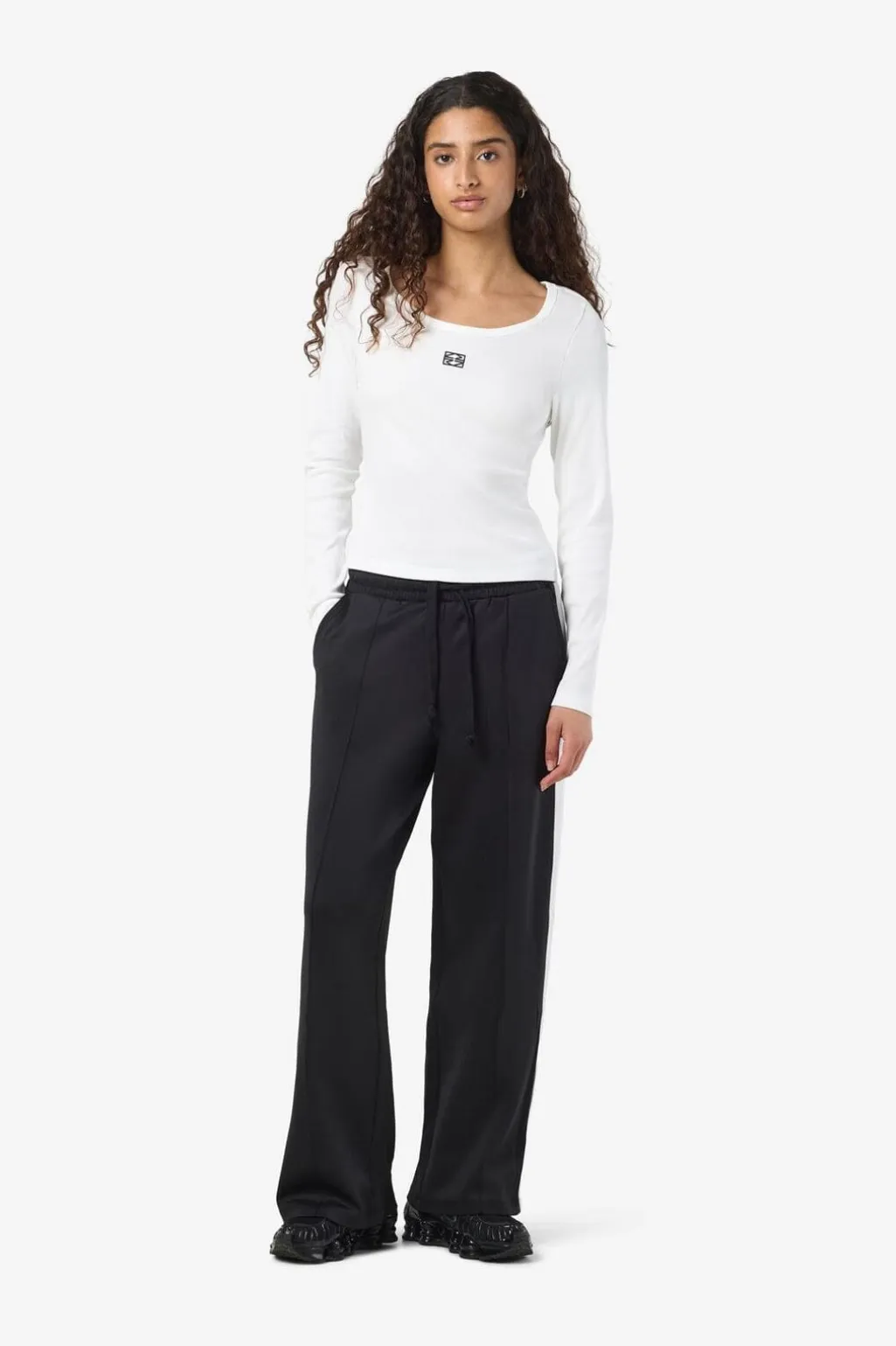 Nmjudy L/S Embr Top