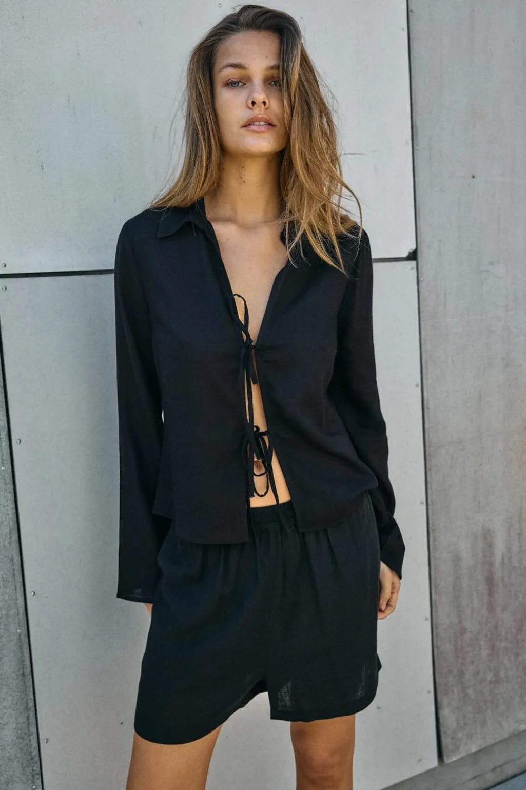 Nmleilani L/S Tie Top Fwd