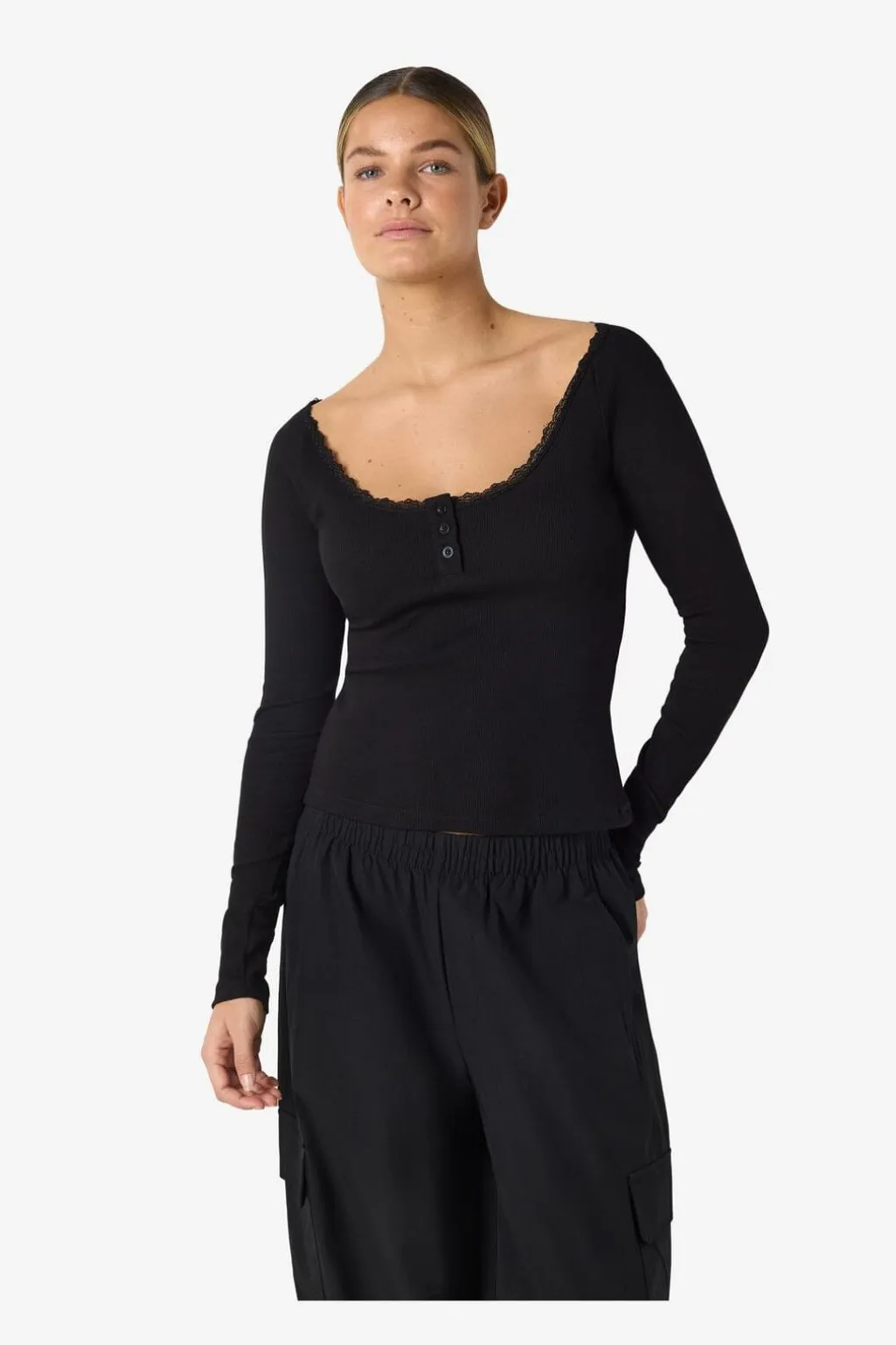 Nmmaya L/S Lace Henley Top