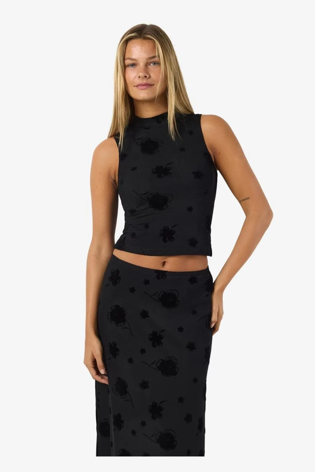 Nmriley Highneck Mesh Flock Top