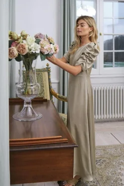 Nnbenuti Solid Dress 166584
