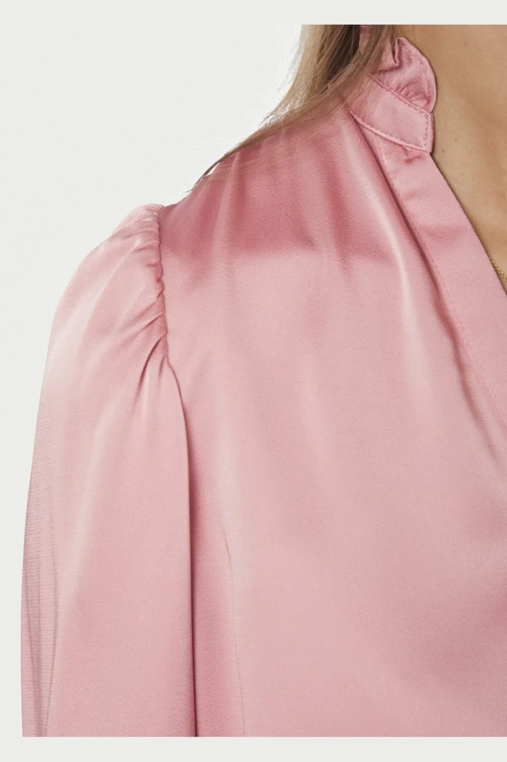 Nndelsie Drapy Sateen Blouse 167479