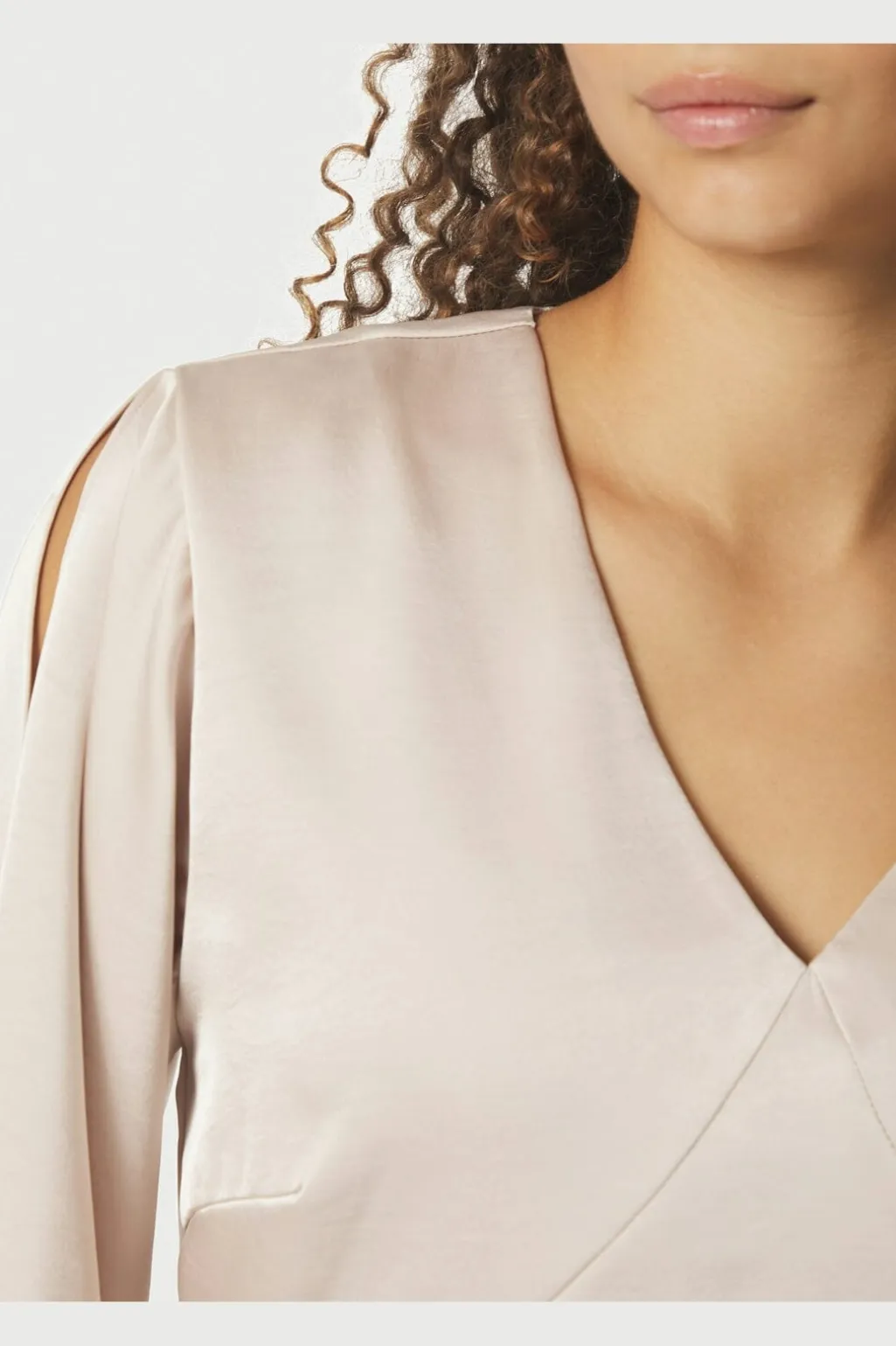 Nnremana Heavy Sateen Blouse 168002