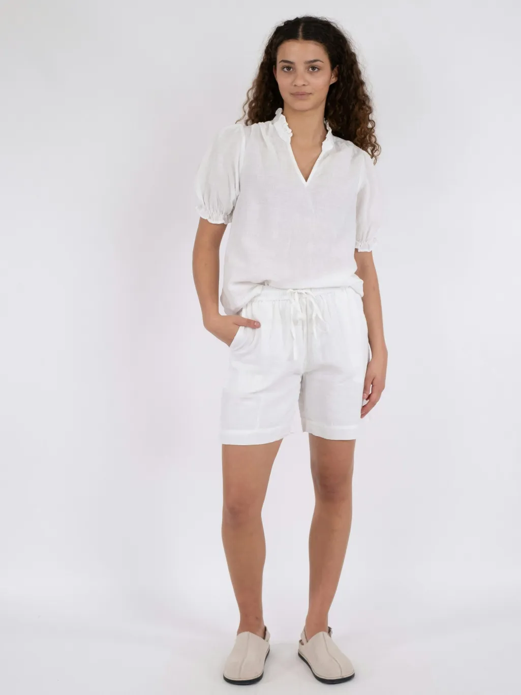 Nnshea Linen Shorts