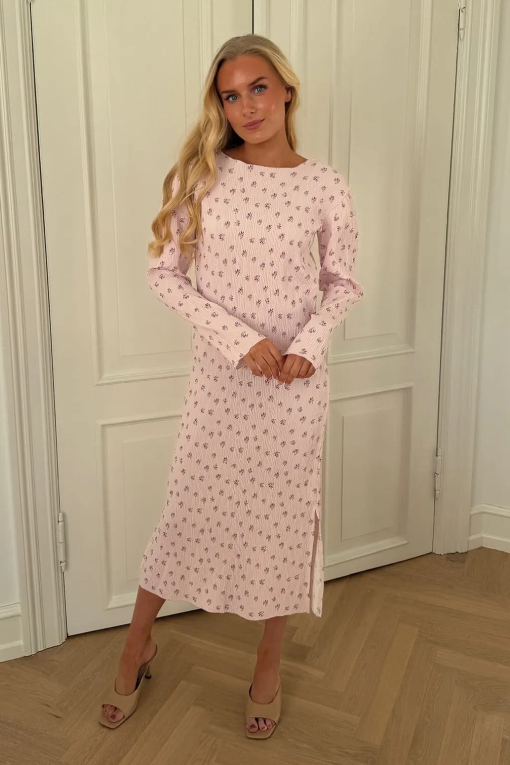 Odaic Dress A1015