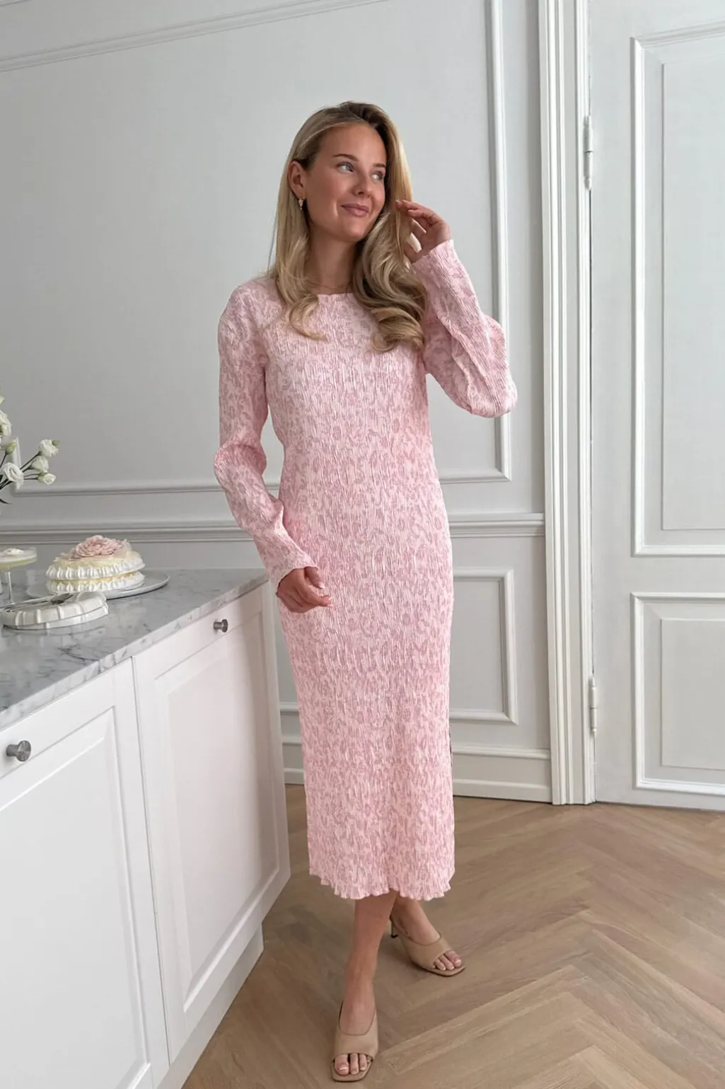Odaic Dress A1015