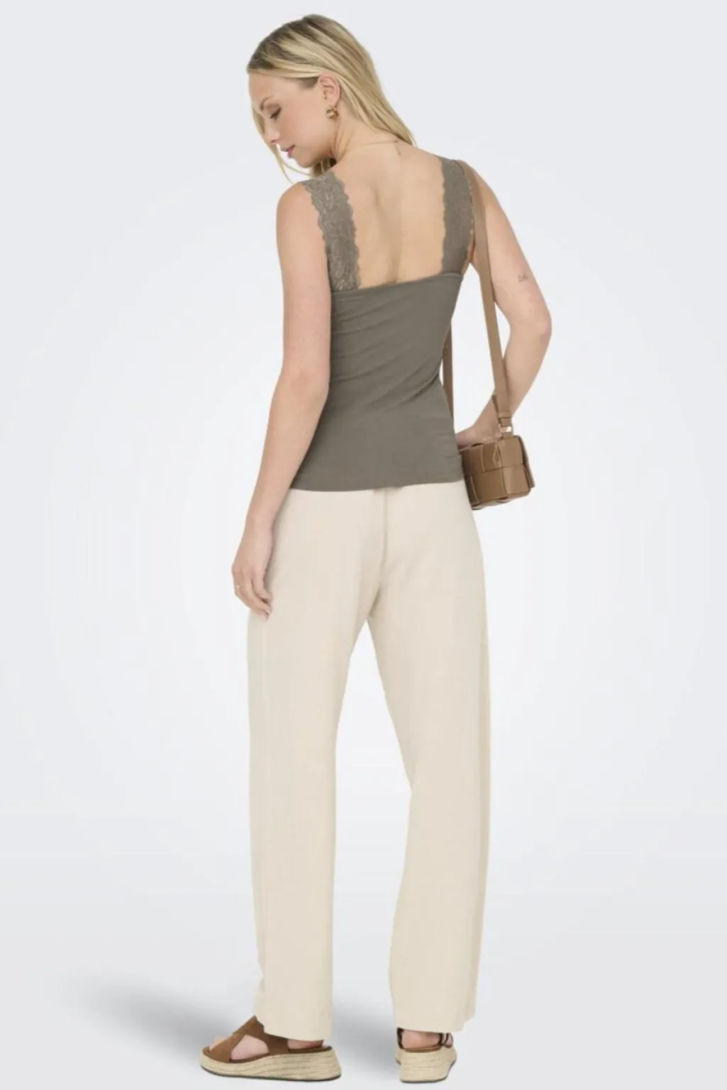 Onl30 Free Life S/L Singlet Top