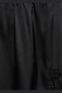Onlmenus Lace Satin Short Skirt