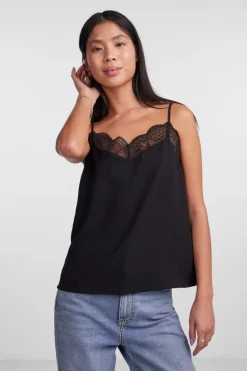 Pctiffany Strap Lace Top Bc