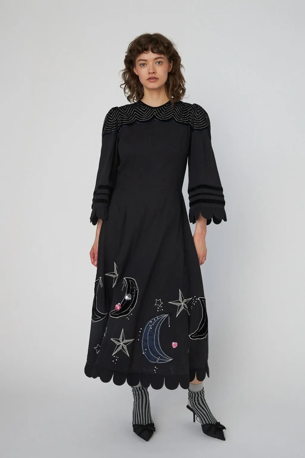 Snmoon And Star Embroidered Midi Dressms54-4316
