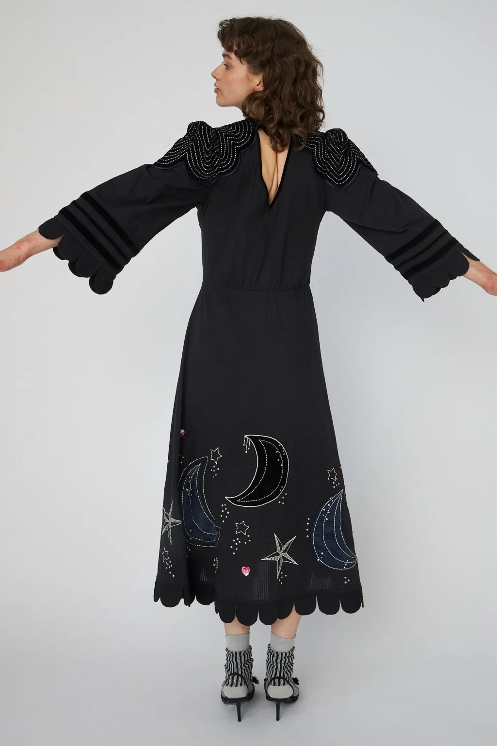 Snmoon And Star Embroidered Midi Dressms54-4316